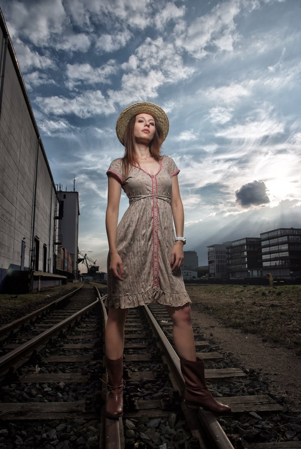 Iza-Outdoor-Rails