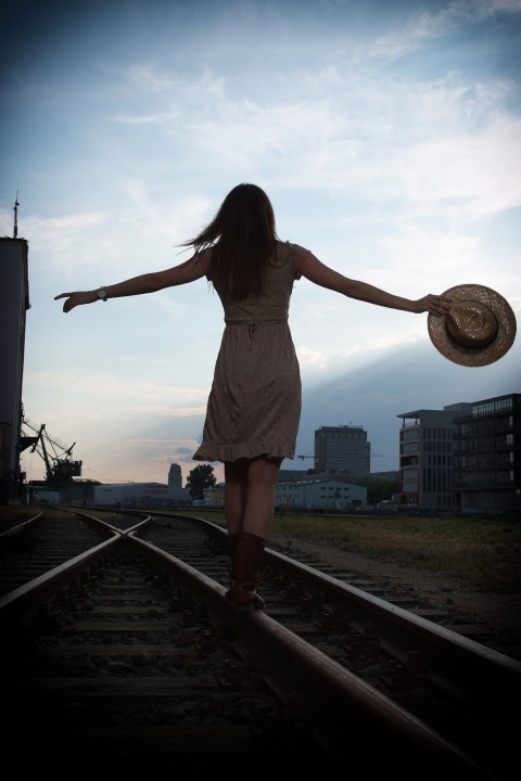 Iza-Outdoor-Rails